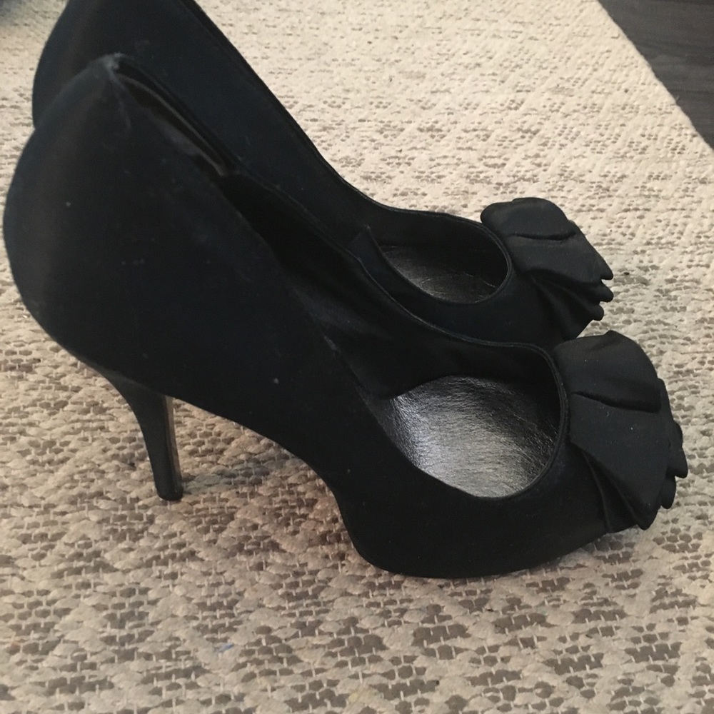 Pumps - Picture 2 of 2